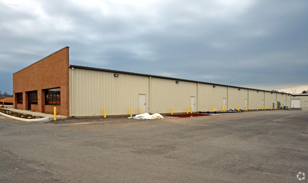 More Photos Of 501 Adesa Blvd, Lenoir City Office For Lease