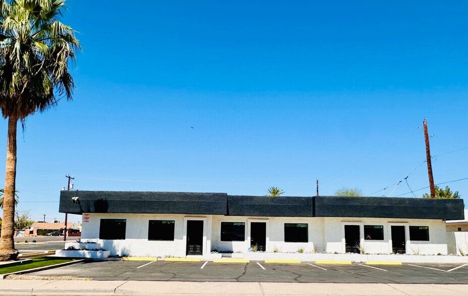 More Photos Of 3825 N 24th St, Phoenix Medical For Lease