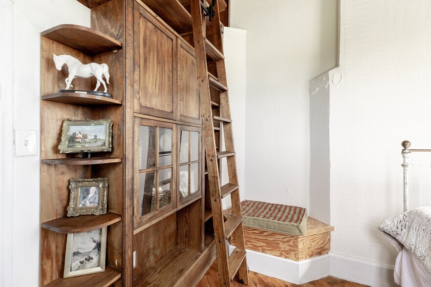 More Photos Of 2416 Lowesville Rd, Amherst Hospitality For Sale