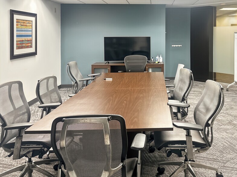 More Photos Of 780 Lynnhaven Pky, Virginia Beach Coworking Space