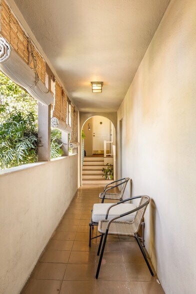 More Photos Of 367 N Orange Dr, Los Angeles Apartments For Sale