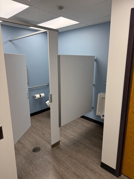 More Photos Of 323 W Galena Blvd, Aurora Office For Sale