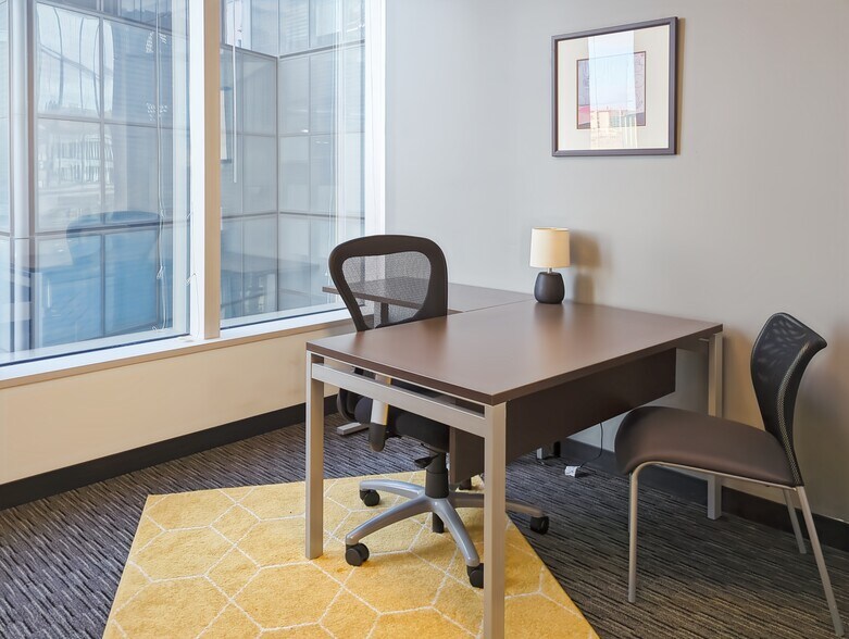 More Photos Of 1299 Farnam St, Omaha Coworking Space