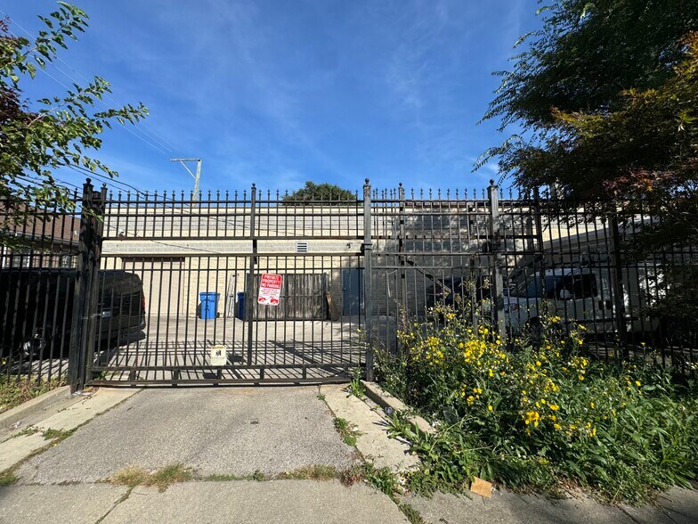 More Photos Of 2856-2854 W 63rd St, Chicago Storefront For Lease