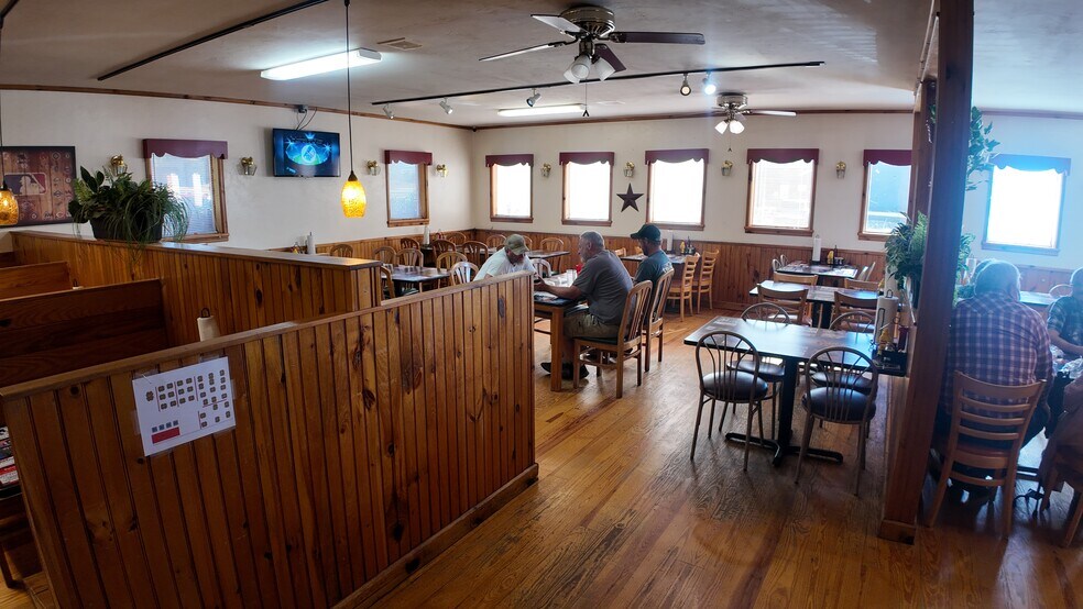 More Photos Of 6335 W Andrew Johnson Hwy, Greeneville Restaurant For Sale