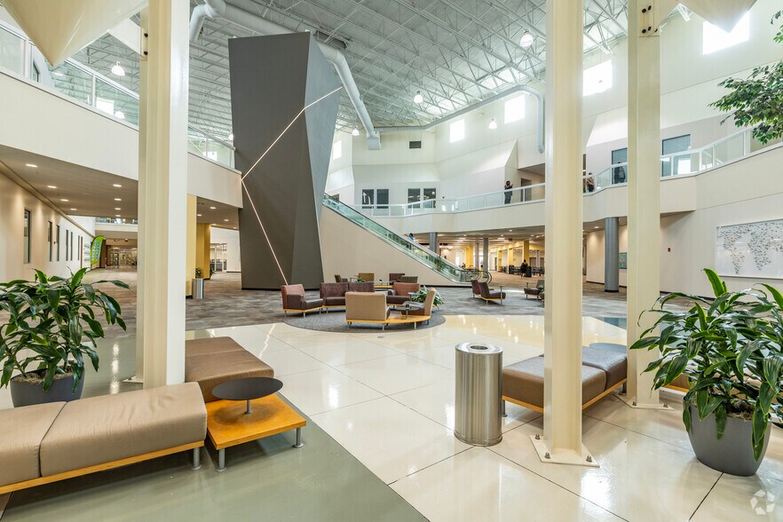 More Photos Of 5701 E Hillsborough Ave, Tampa Office For Lease