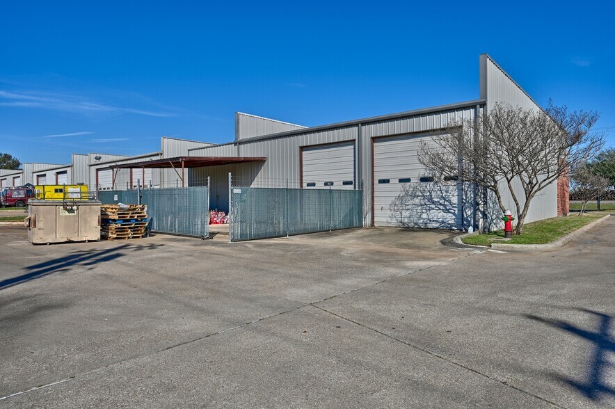 More Photos Of 1140 Finfeather Rd, Bryan Industrial For Sale