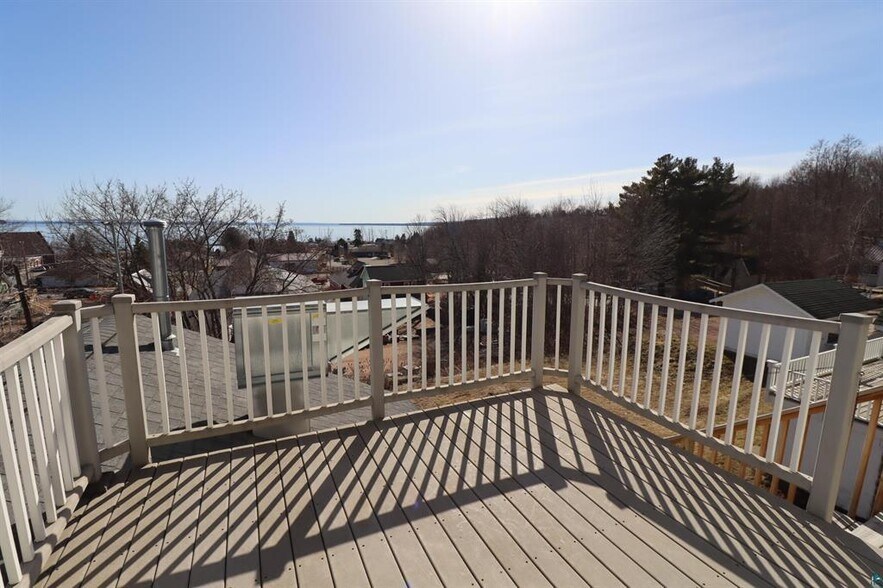 More Photos Of 250 Rittenhouse Ave, Bayfield Restaurant For Sale