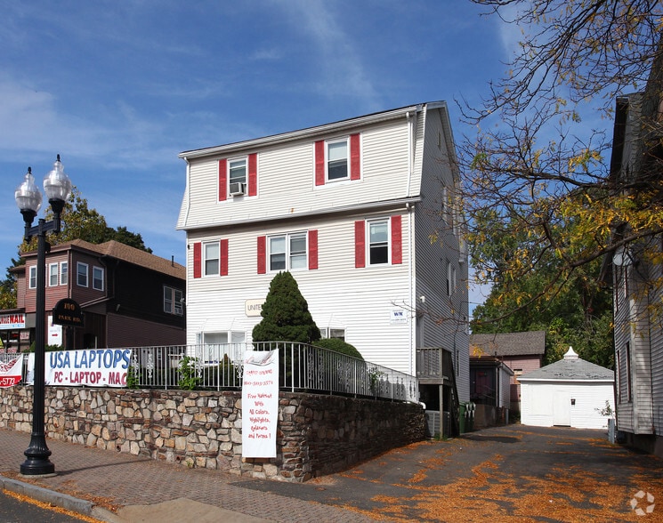 More Photos Of 100 Park Rd, West Hartford Apartments For Lease