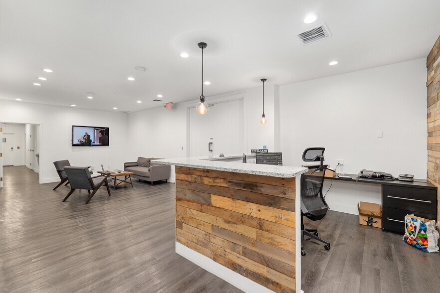 More Photos Of 125 NE 1st Ave, Ocala Office For Sale