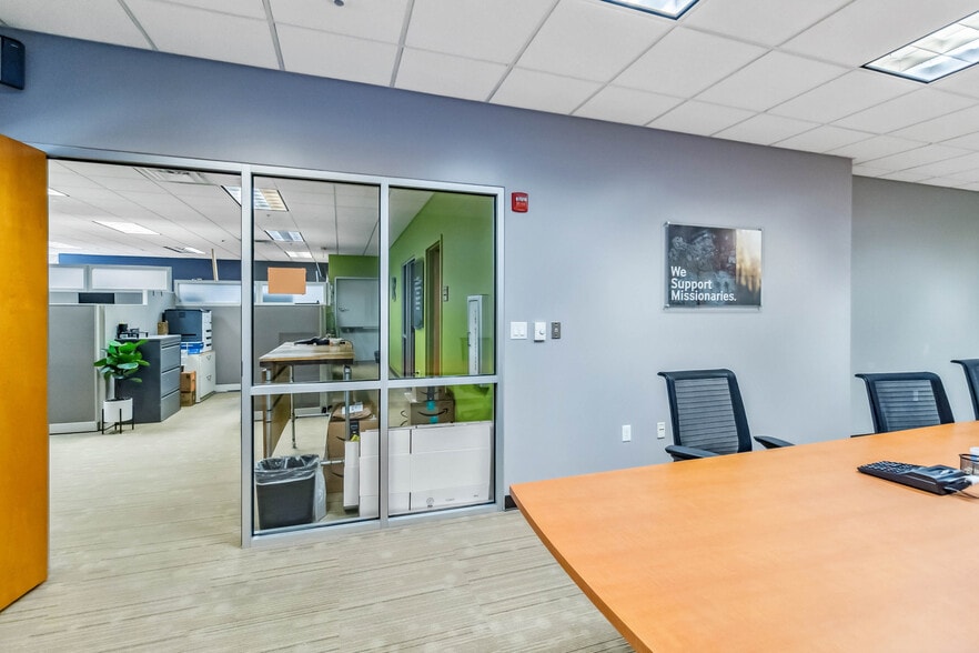 More Photos Of 11002 Lake Hart Dr, Orlando Religious Facility For Lease