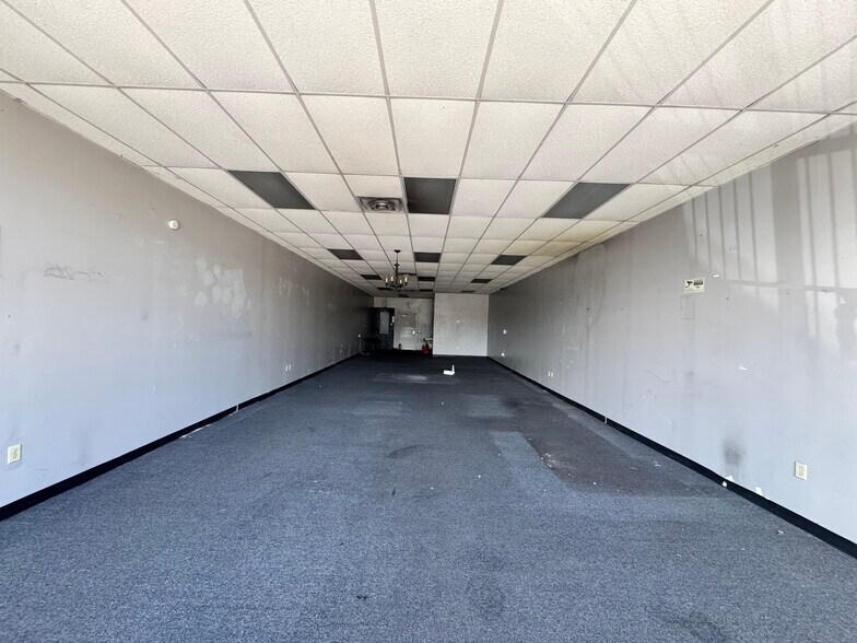 More Photos Of 6410-6422 Spencer Hwy, Pasadena Unknown For Lease