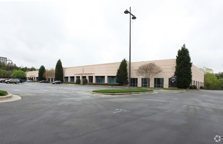 More Photos Of 2435 Commerce Ave, Duluth Unknown For Lease