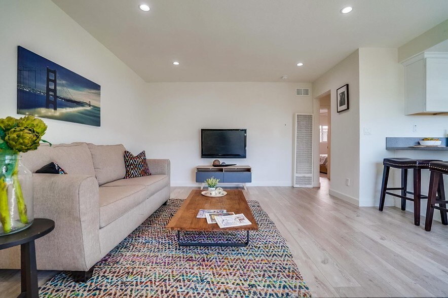 More Photos Of 1512 Sherman Pl, Long Beach Apartments For Sale