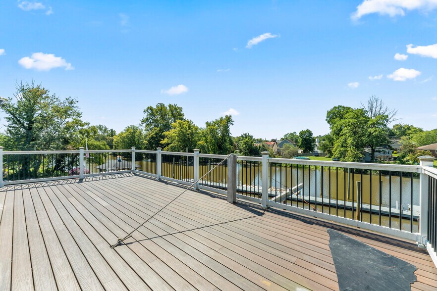 More Photos Of 5 John St, Old Bridge Marina For Sale