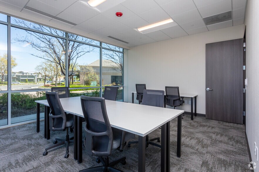 Photo of 1st Floor Ste Office for 5