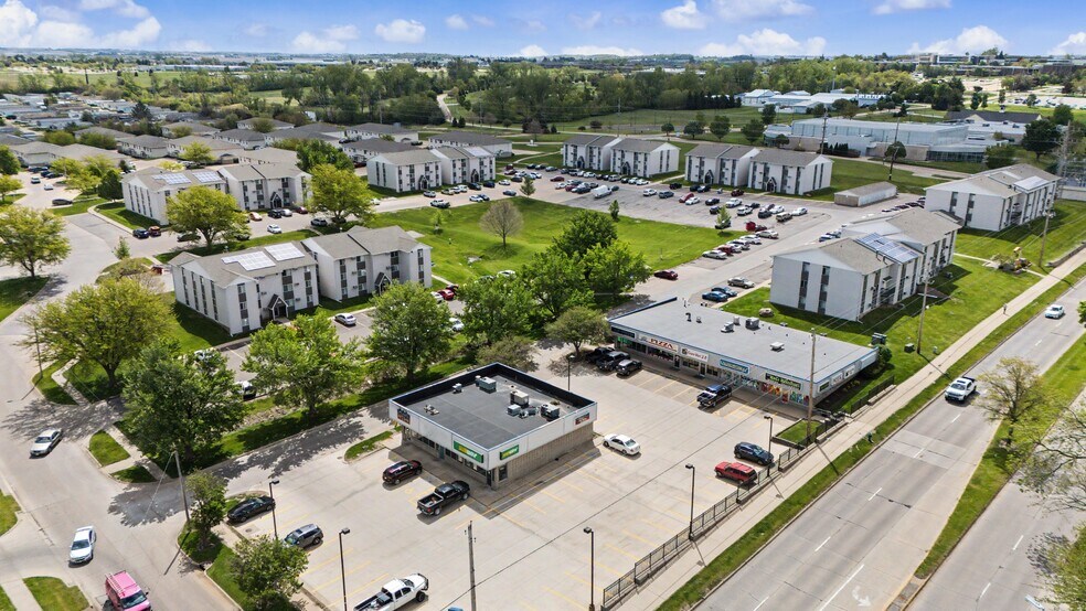 Primary Photo Of , Cedar Rapids General Retail For Sale