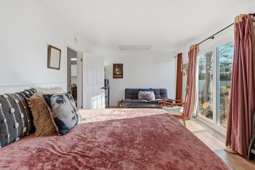 More Photos Of 2831 Columbine Pl, Nashville Freestanding For Sale