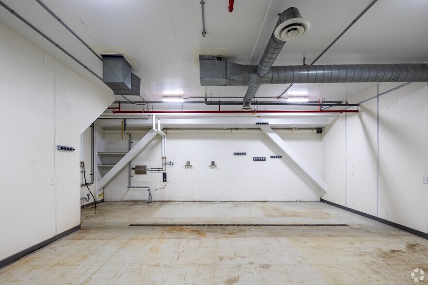 More Photos Of 516 John St N, Aylmer Unknown For Lease