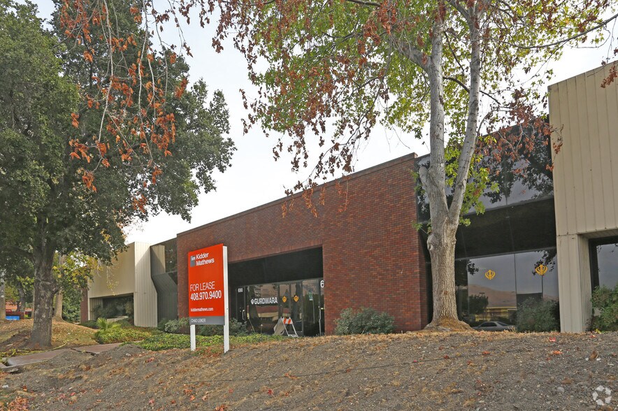 More Photos Of 650-700 E Calaveras Blvd, Milpitas Light Distribution For Lease