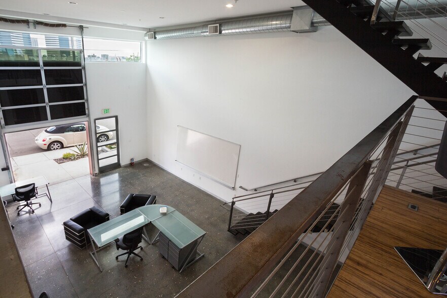More Photos Of 215-237 California St, El Segundo Loft Creative Space For Lease