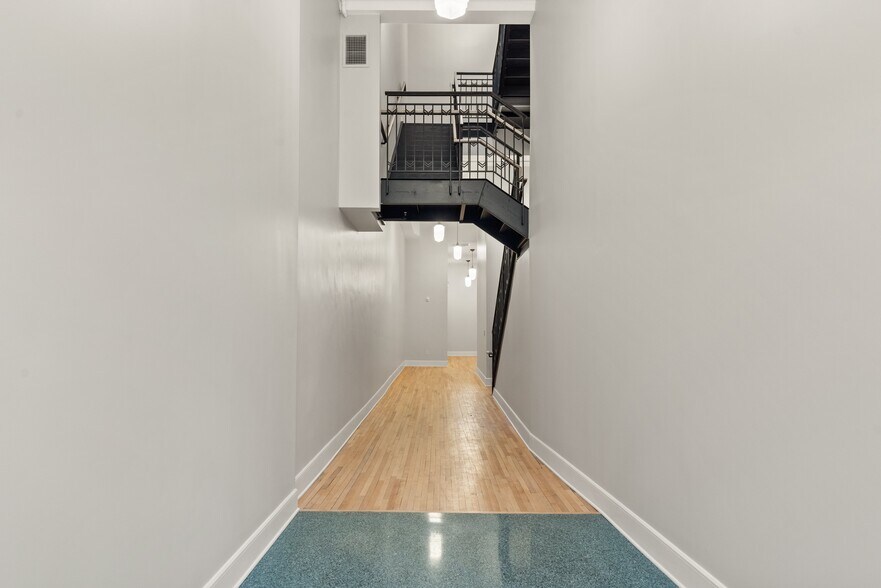 More Photos Of 208 Fayetteville St, Raleigh Loft Creative Space For Lease