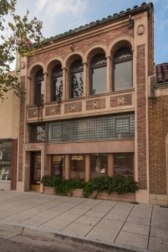 More Photos Of 852-854 E Main St, Santa Paula Storefront Retail Office For Lease