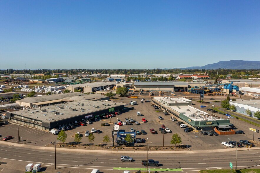 More Photos Of 2170-2188 W 6th Ave, Eugene Unknown For Lease