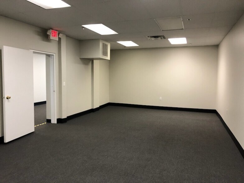 More Photos Of 10 Willow St, Moonachie Warehouse For Sale