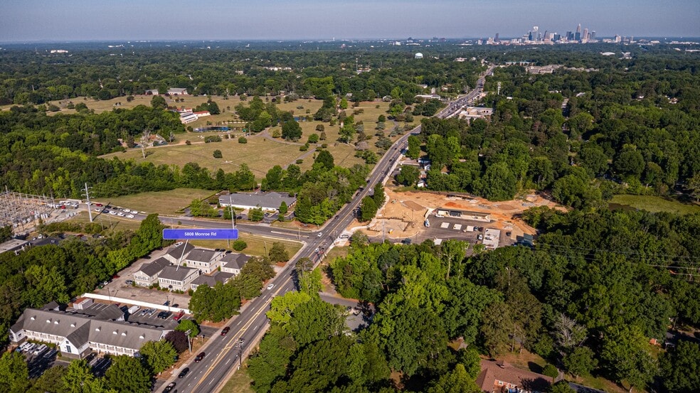More Photos Of 5808 Monroe Rd, Charlotte Office For Sale