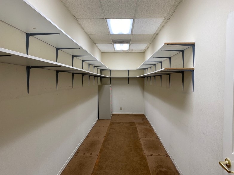 More Photos Of 6261 Van Nuys Blvd, Van Nuys Office For Lease