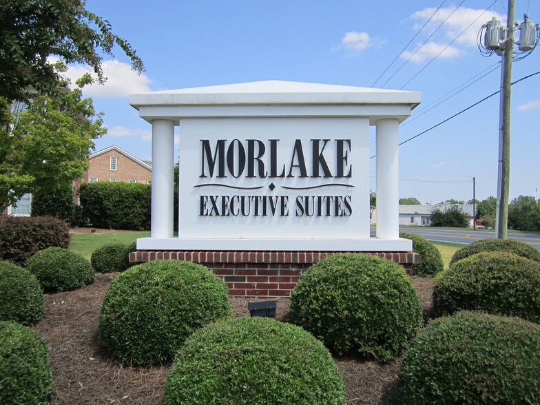 More Photos Of 114 Morlake Dr, Mooresville Medical For Lease