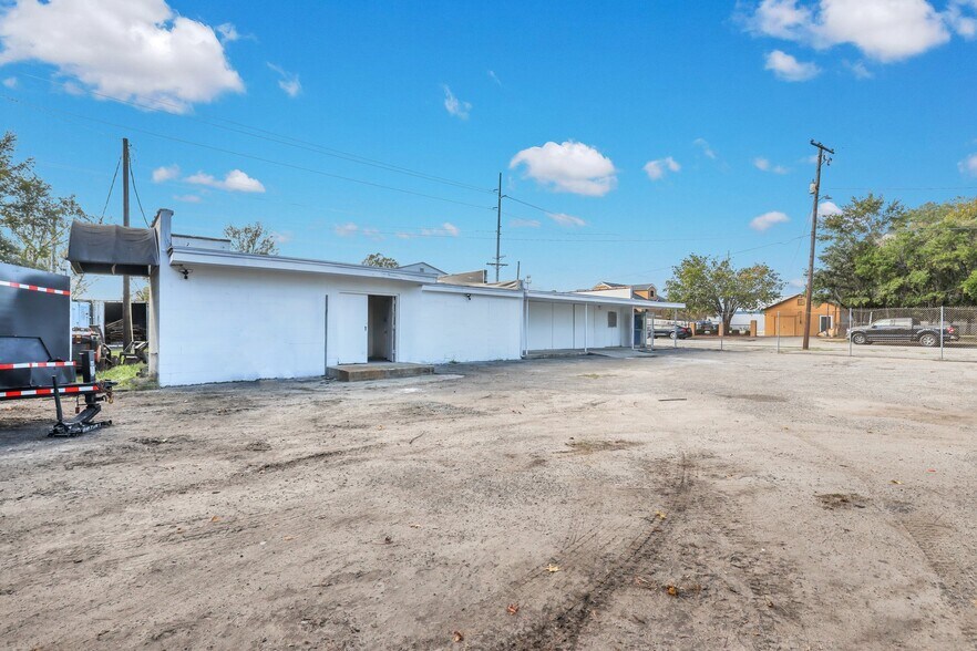 More Photos Of 4662 Rivers Ave, North Charleston Freestanding For Lease