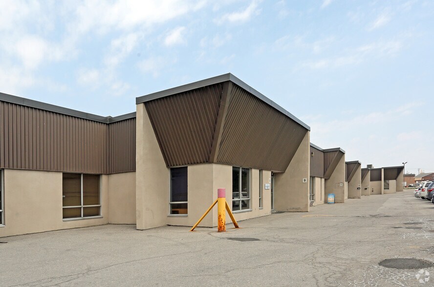 More Photos Of 1149 Bellamy Rd N, Toronto Warehouse For Lease