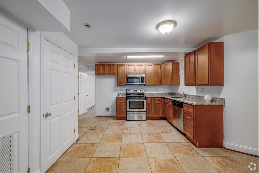 More Photos Of 841-847 Whitelock St, Baltimore Apartments For Sale