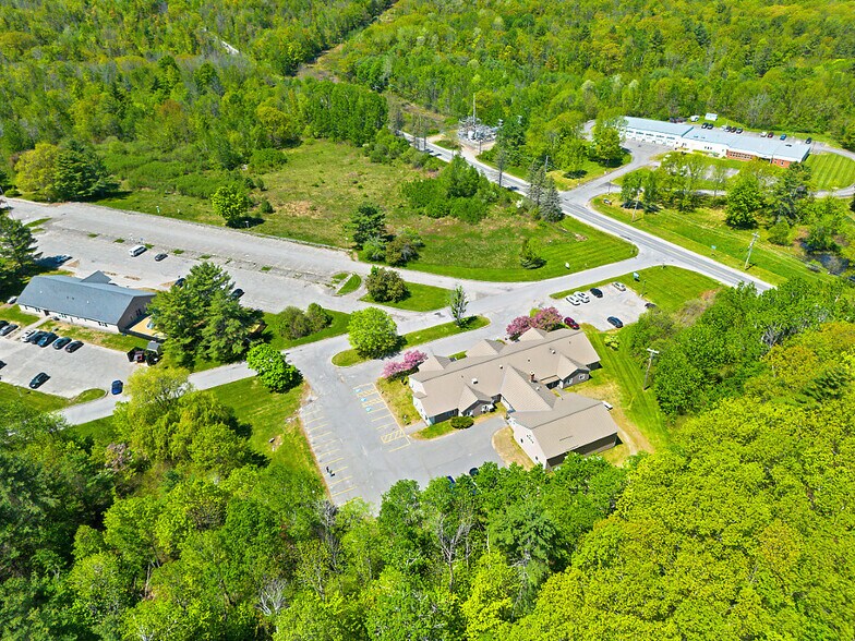 More Photos Of 24 Chase Ave, Waterville Office For Sale