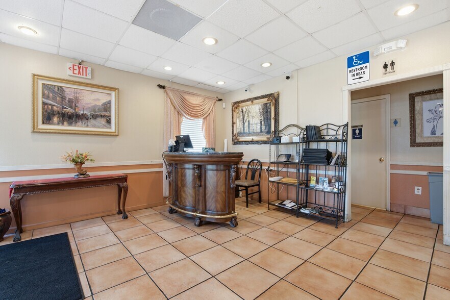 More Photos Of 2284 Gulf To Bay Blvd, Clearwater Restaurant For Sale