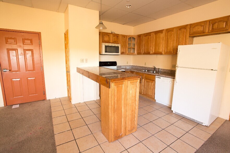 More Photos Of 1389 University Ave, Morgantown Apartments For Sale