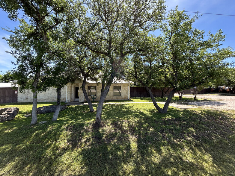 Primary Photo Of 3001 Hwy 281 S, Marble Falls Office For Lease