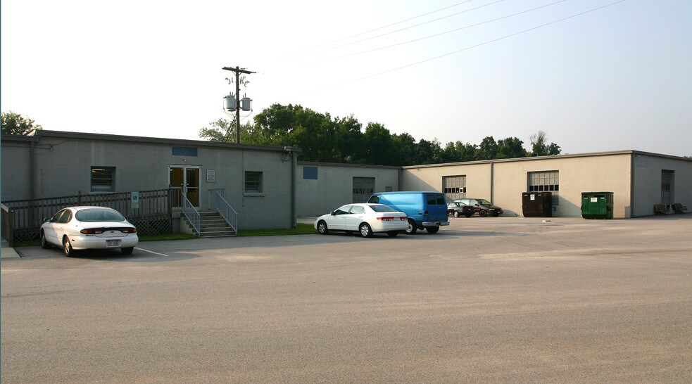 More Photos Of 2226 Capital Blvd, Raleigh Warehouse For Lease