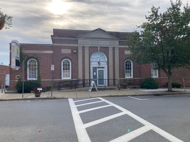 More Photos Of 151 Main St, Maynard Storefront For Sale