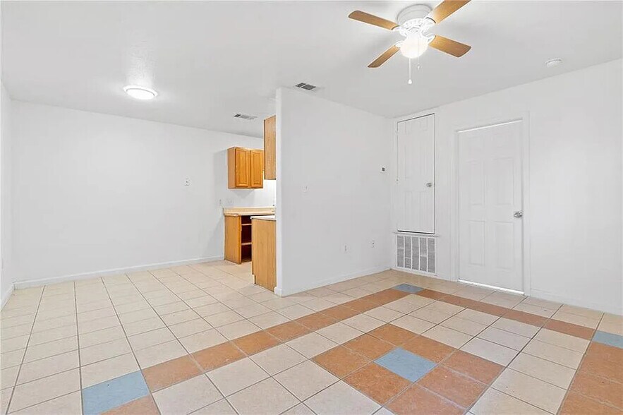 More Photos Of 8207 Sam Rayburn Dr, Austin Apartments For Sale