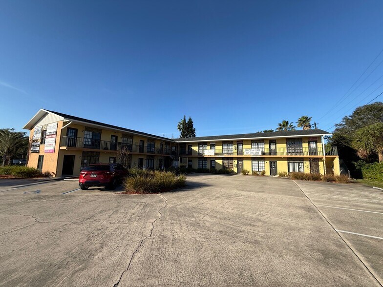 More Photos Of 102 Columbia Dr, Cape Canaveral Office Residential For Sale