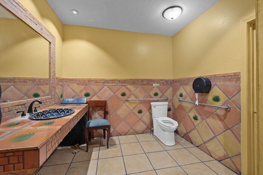 More Photos Of 569 Winthrop St, Rehoboth General Retail For Sale