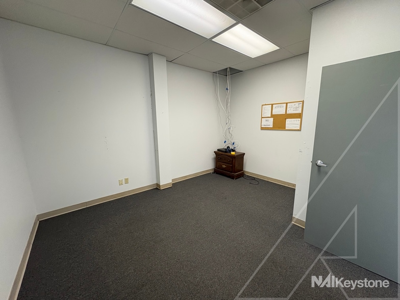 More Photos Of 2214 Farmington Ave, Boyertown Warehouse For Sale