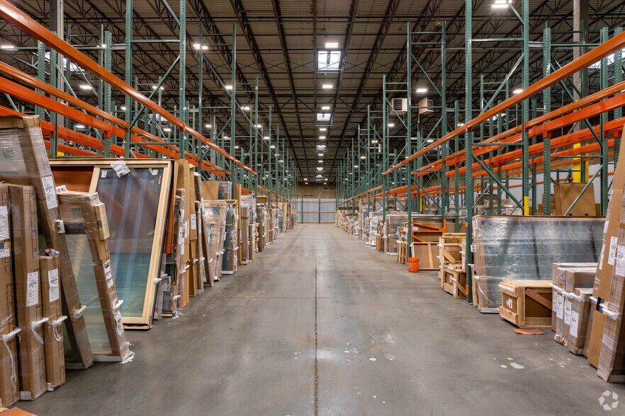 More Photos Of 2470 Airport Blvd, Aurora Distribution For Lease