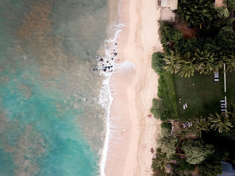 More Photos Of 65 Hana Hwy, Paia Restaurant For Sale
