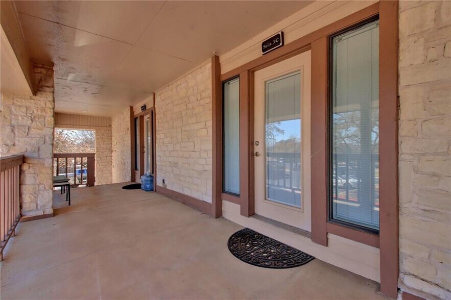 More Photos Of 12343 Hymeadow Dr, Austin Office Residential For Sale