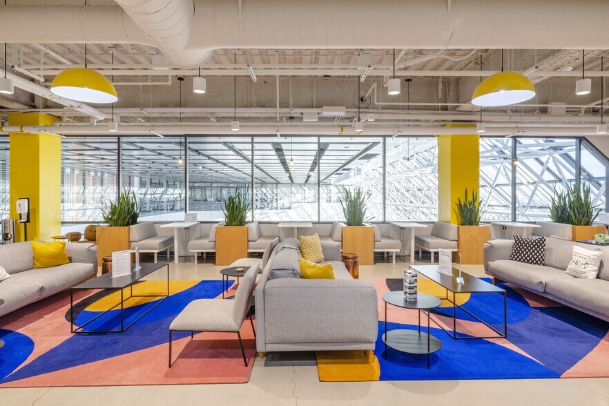More Photos Of 10000 W Washington Blvd, Culver City Office For Sale
