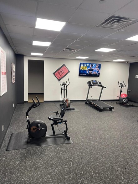 More Photos Of 399 Campus Dr, Somerset Office For Lease